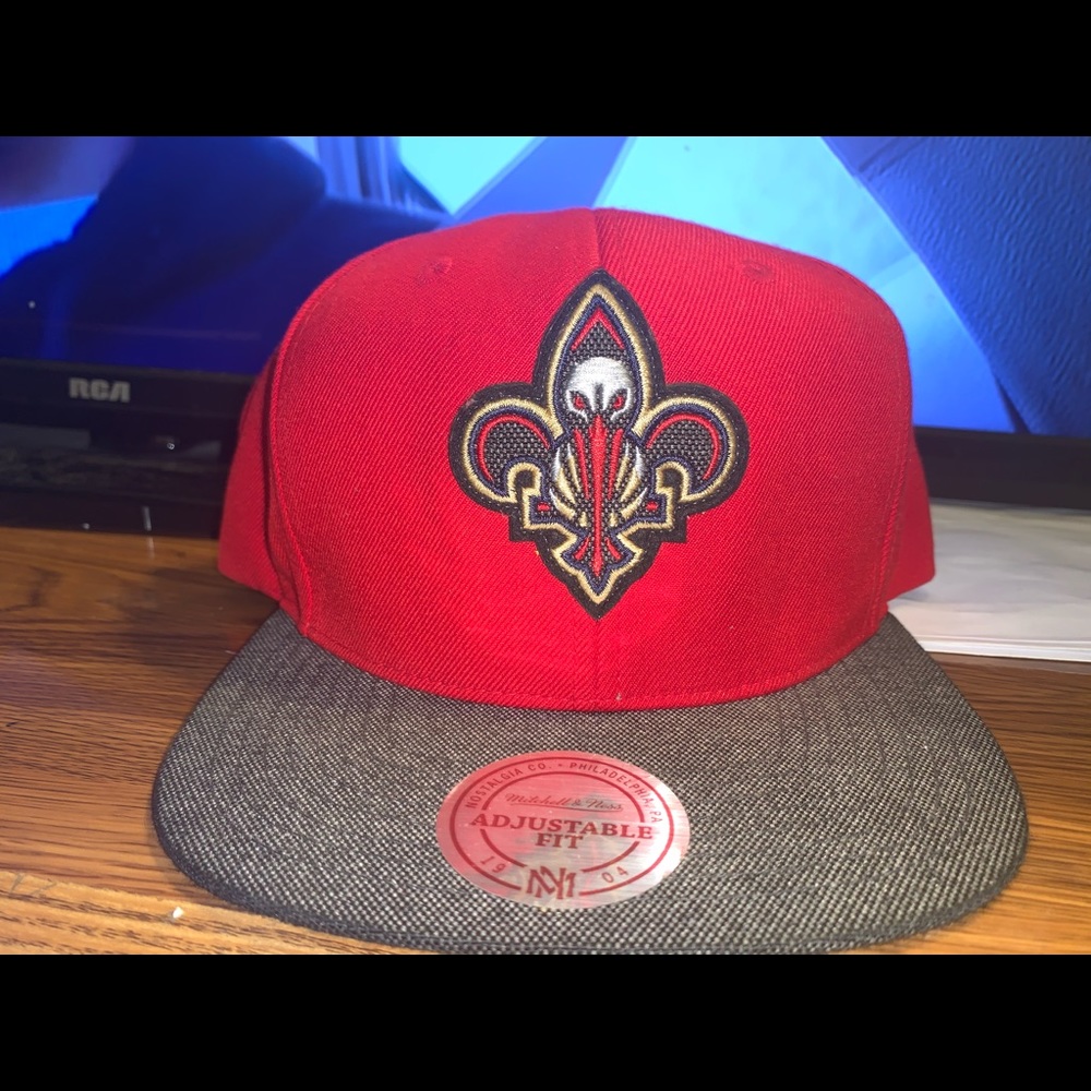 Pelicans hat